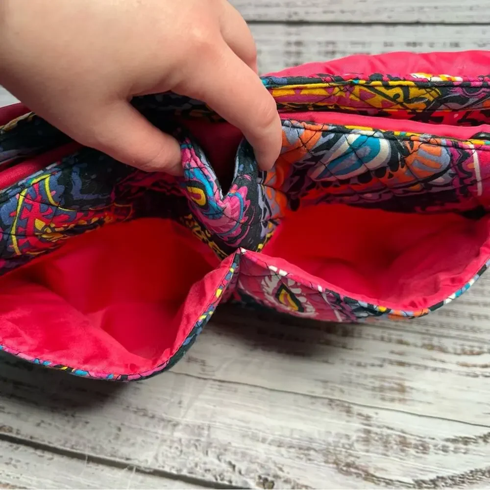 Vera Bradley Essential Messenger Bag‎ in Twilight Paisley Laptop Bag EUC